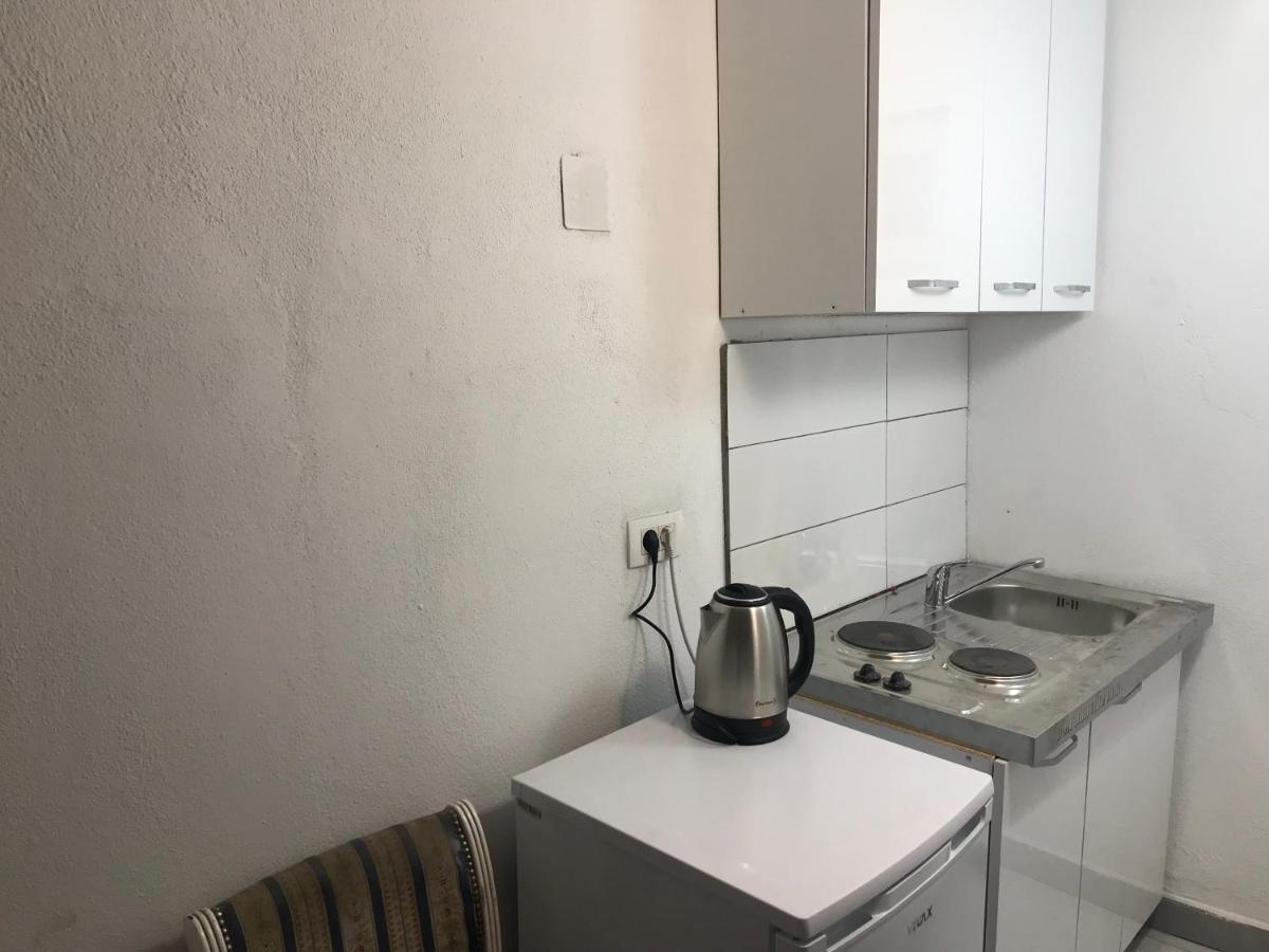 Apartment Old Town Podgorica Buitenkant foto