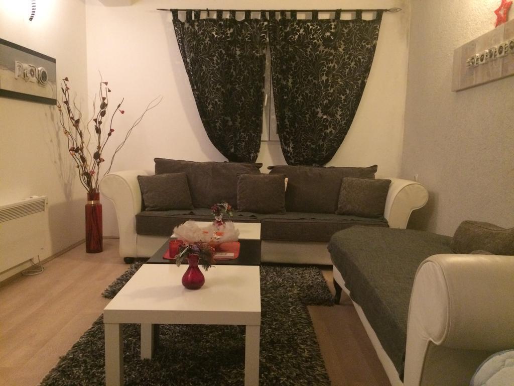 Apartment Old Town Podgorica Buitenkant foto