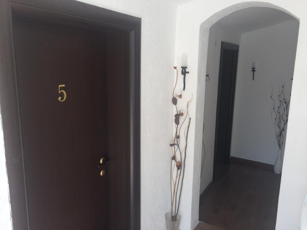 Apartment Old Town Podgorica Buitenkant foto
